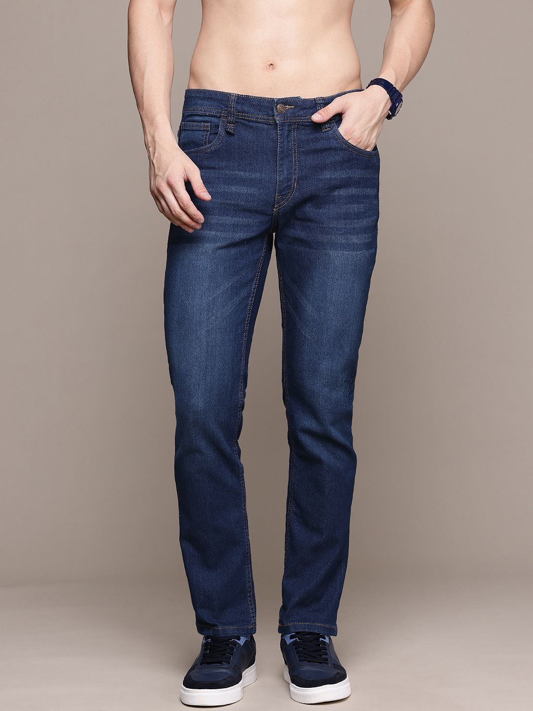The Roadster Lifestyle Co. Men Slim Fit Jeans