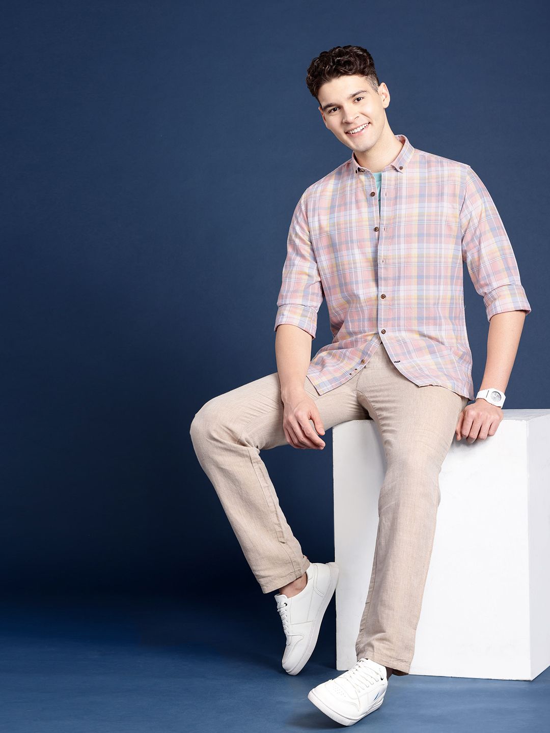 Mast & Harbour Men Standard Checked Casual Shirt