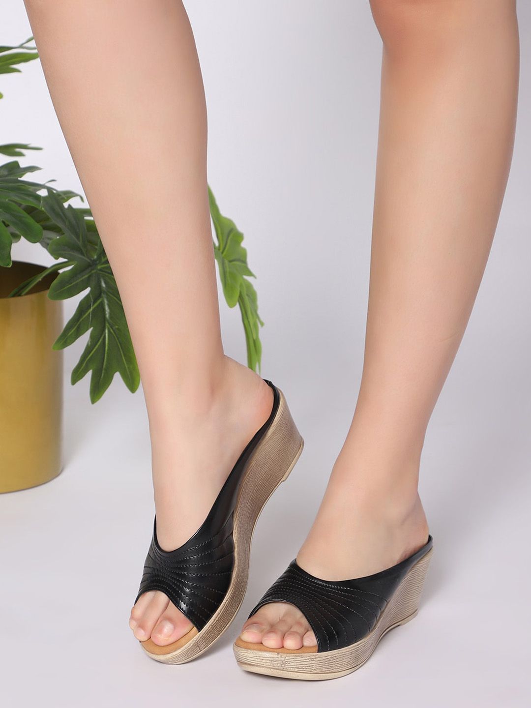 T.ELEVEN Open Toe Textured Platform Heels