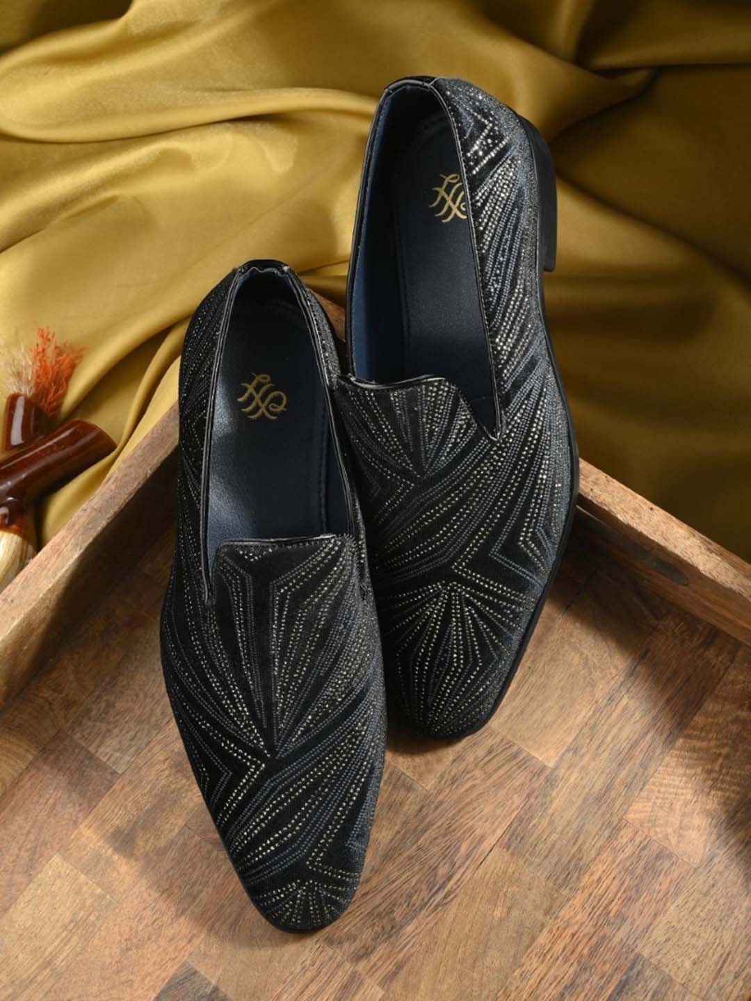 House of Pataudi Embellished Lightweight Loafers