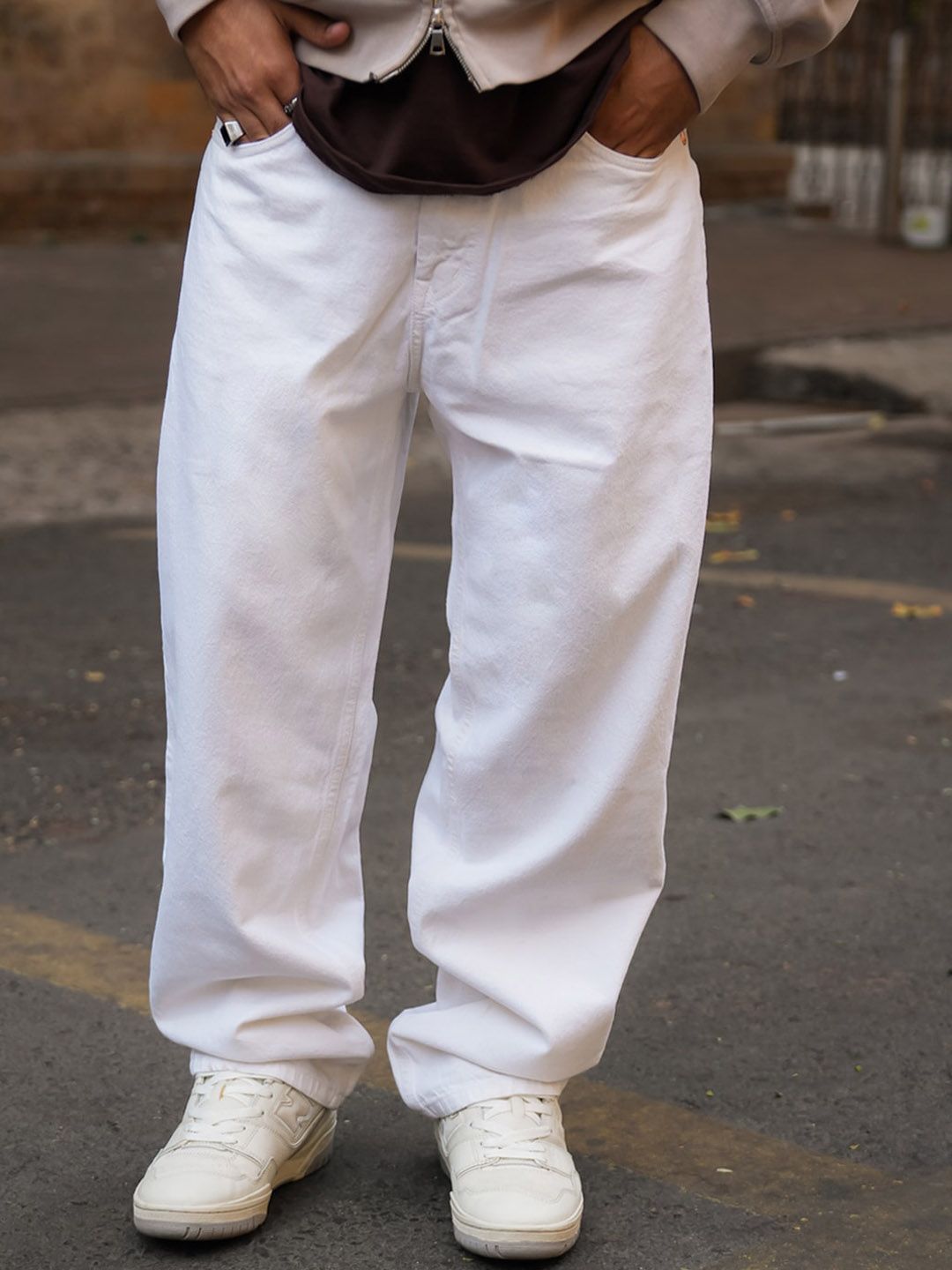 Powerlook Men Solid White Mid-Rise Boyfriend Fit Cotton Baggy Jeans