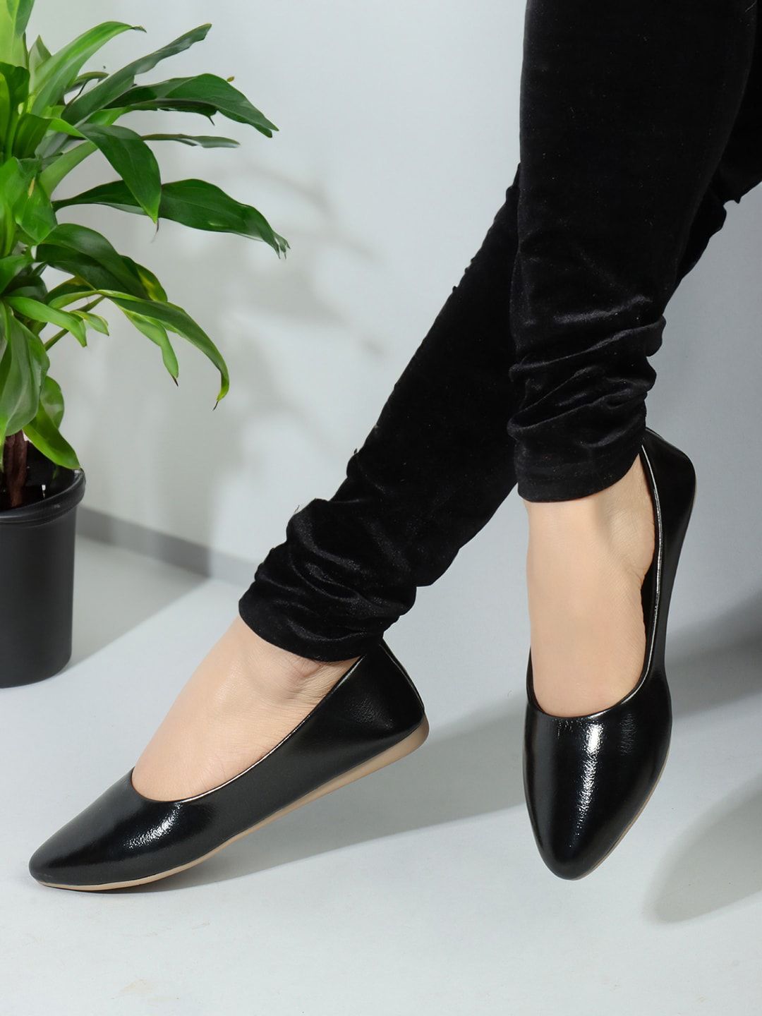 ICONICS Pointed Toe Ballerinas