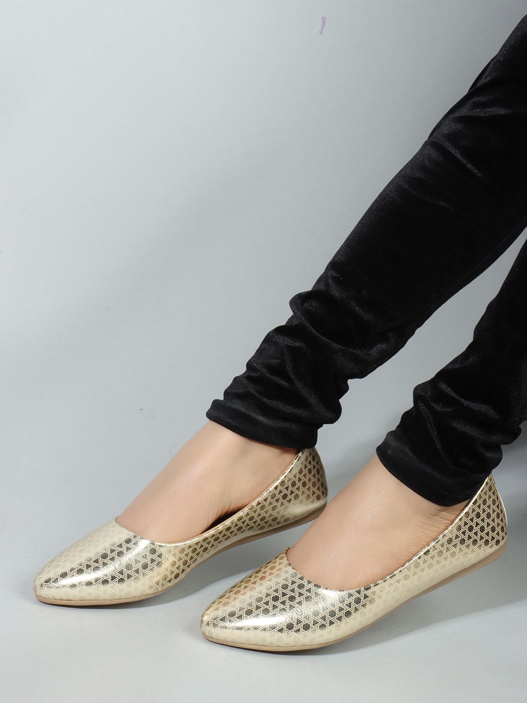 ICONICS Printed Pointed Toe Ballerinas