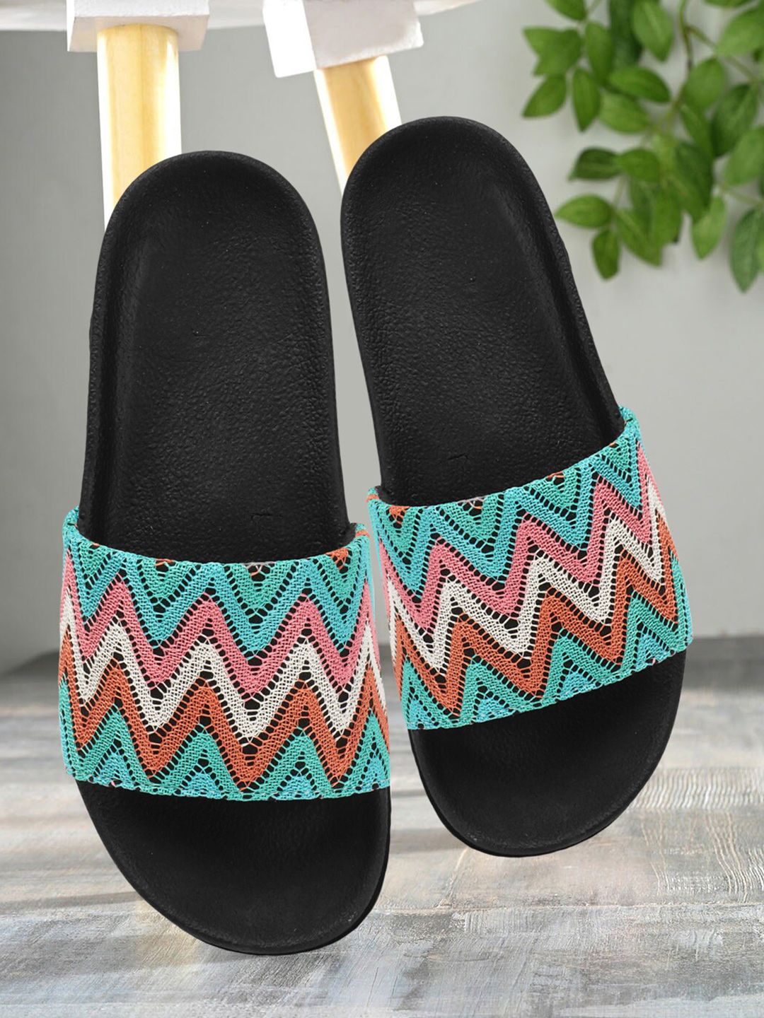 Colo Women Embroidered Sliders