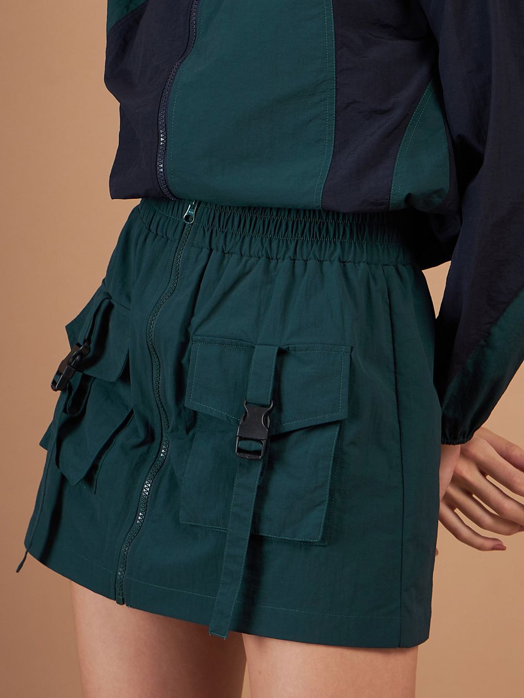 SASSAFRAS Green Straight Front Zipper Cargo Style Mini Skirt