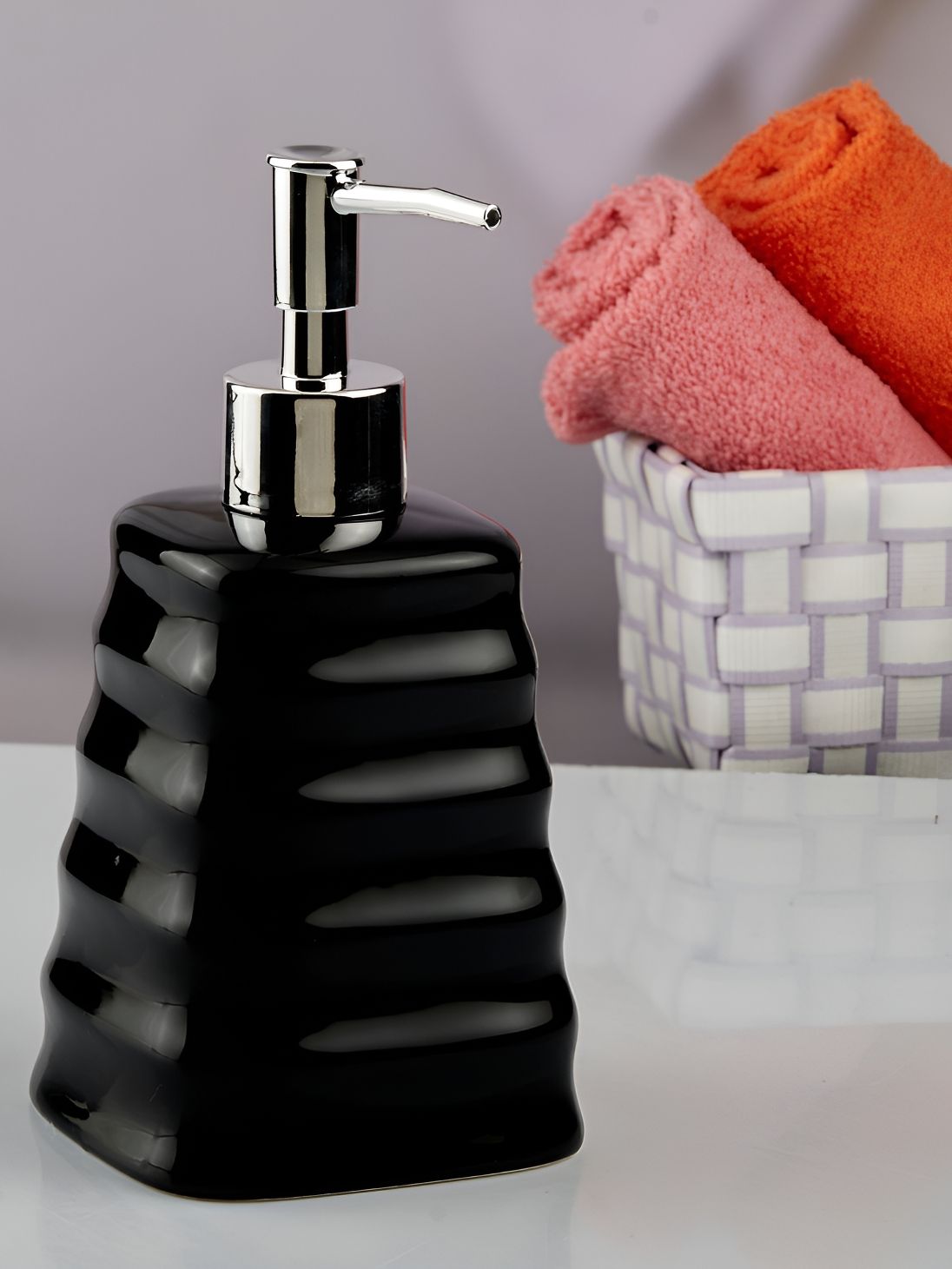 Kookee Black Abstract Ceramic Soap Dispenser