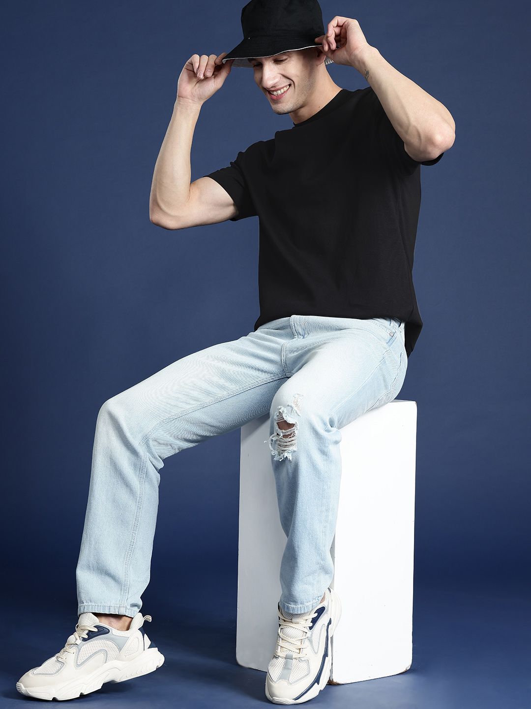 Mast & Harbour Men Drop-Shoulder Sleeves Relaxed Fit T-shirt