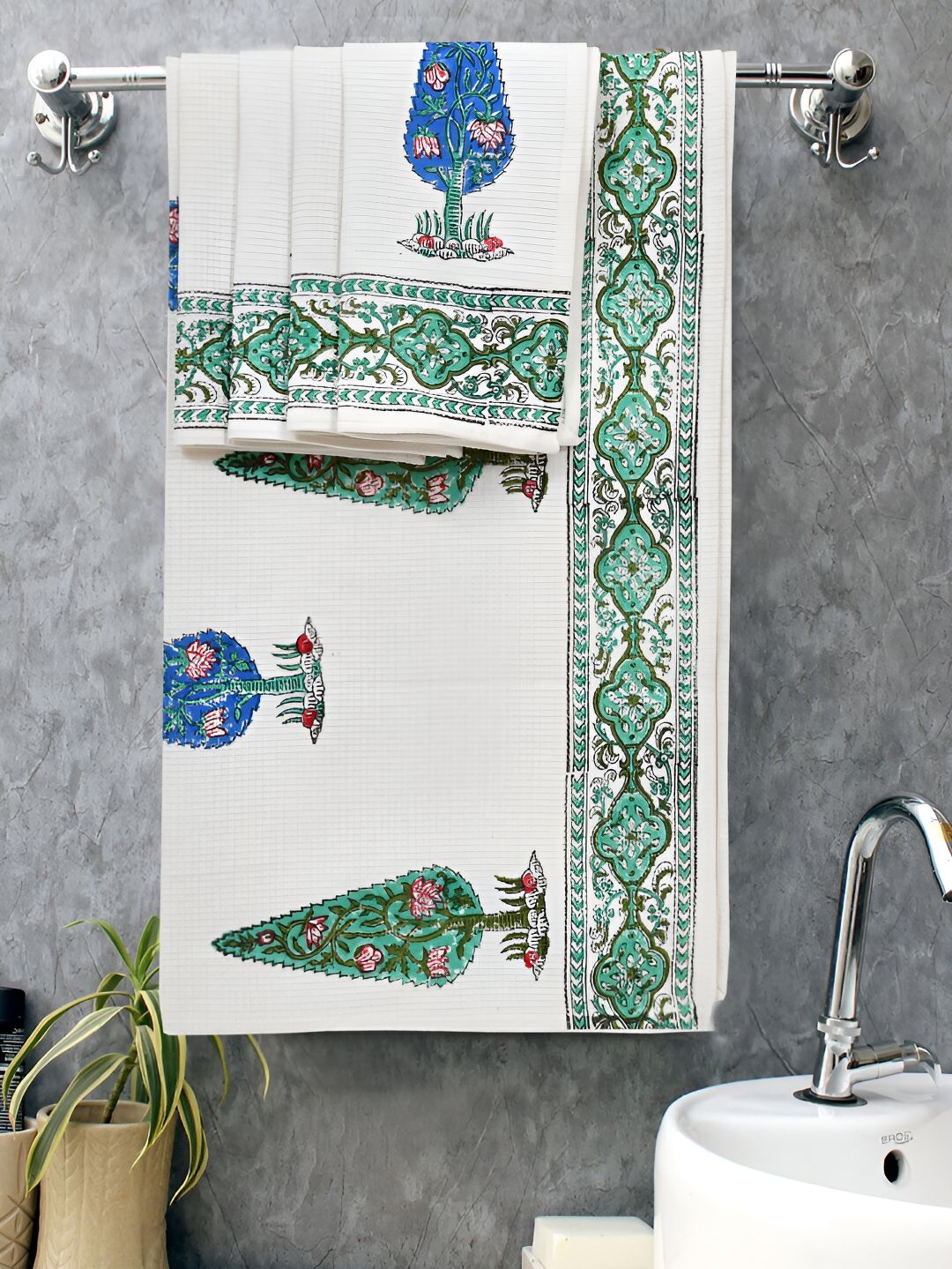 BLOCKS OF INDIA Blue & Green 5 Piece Printed Cotton 210 GSM Towel Set