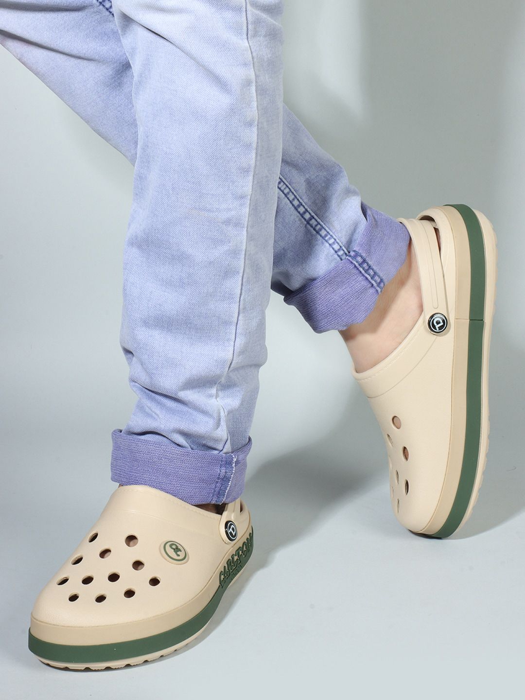 Carlton London Men Perforated Clogs