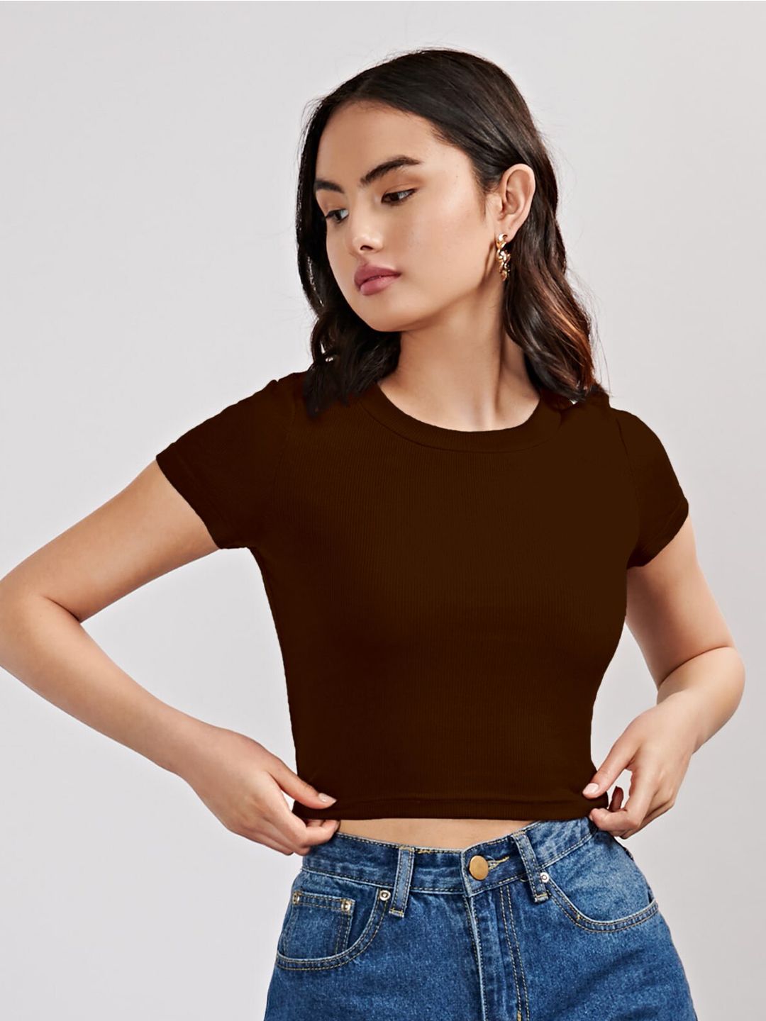 AAHWAN AAHWAN Ribbed Round Neck Fitted Crop Top