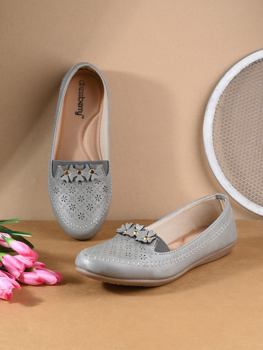 DressBerry Grey Textured Laser Cuts Round Toe Ballerinas