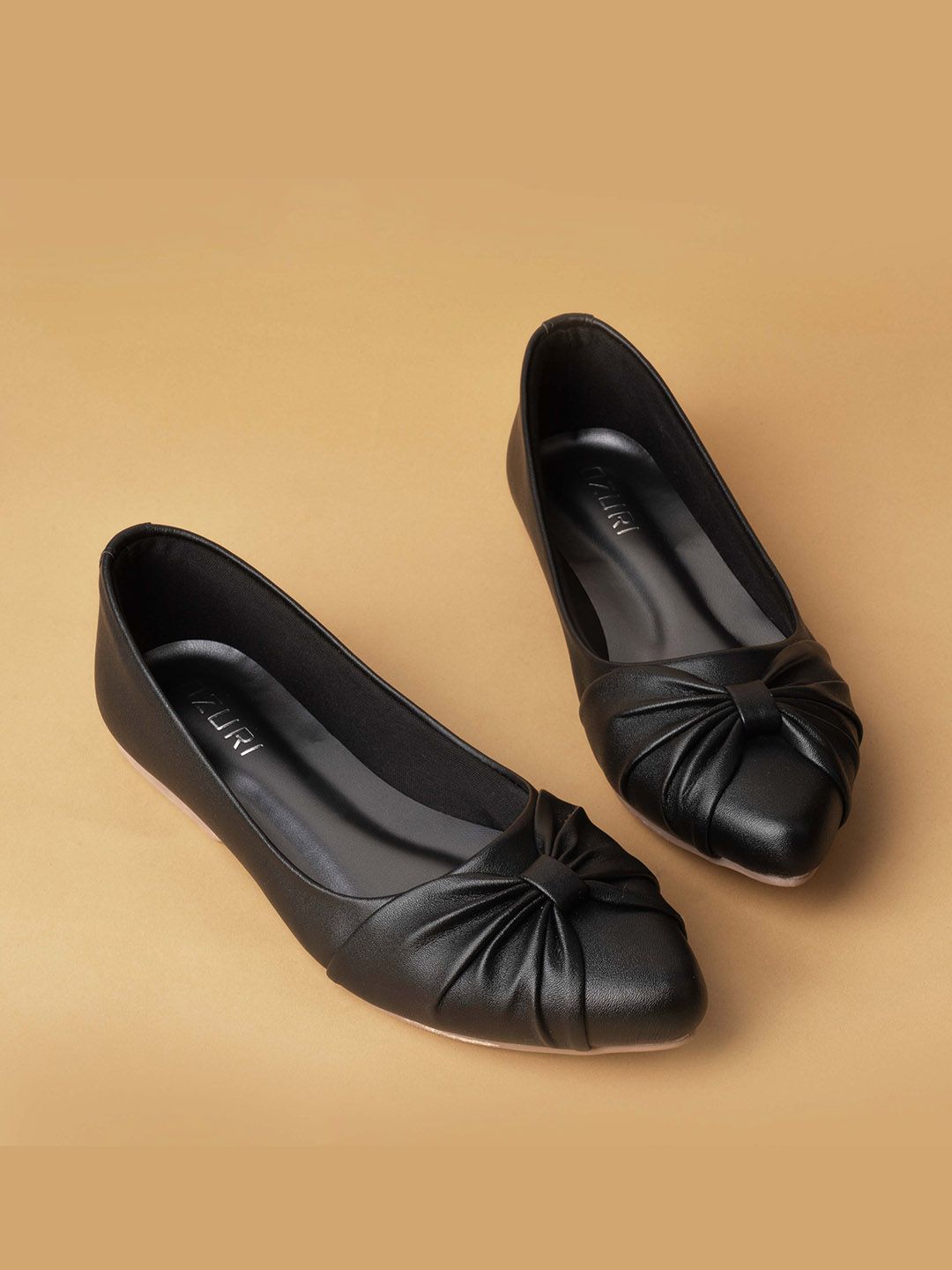 Ozuri Pointed Toe Ballerinas With Bow