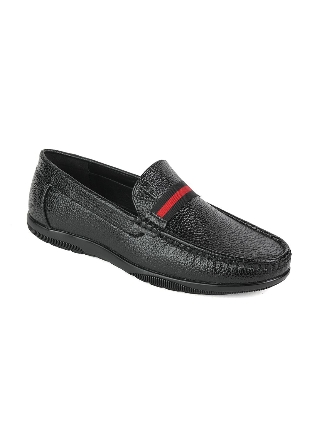 BRATVA Men Textured Loafers