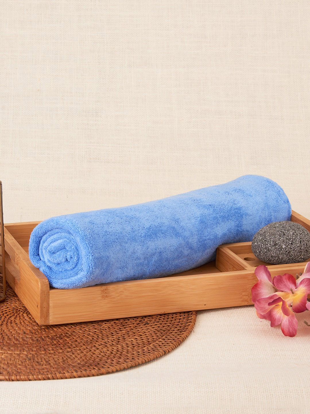 Aura Blue Microfiber 400 GSM Absorbent UltraSoft Anti-Fade Bath Towel
