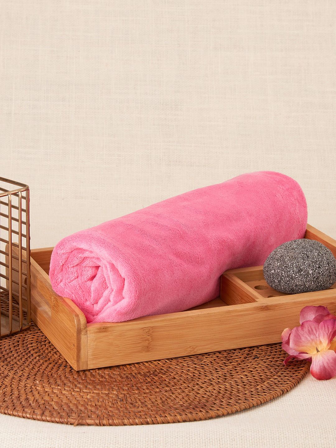Aura Pink Microfiber400 GSM Absorbent UltraSoft Anti-Fade Bath Towel