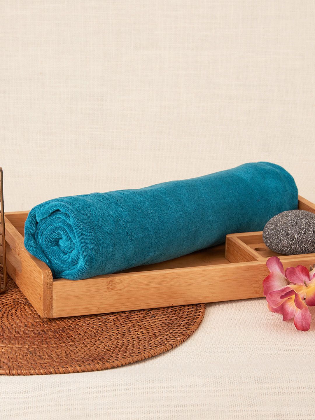 Aura Green Microfiber 400 GSM Absorbent Ultra Soft Anti-Fade Bath Towels