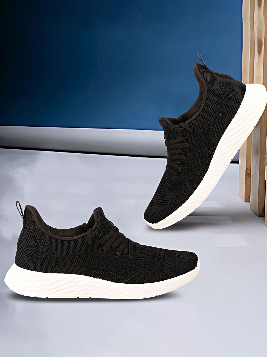 OZZOH Men Textured Lace-Up Running Shoes