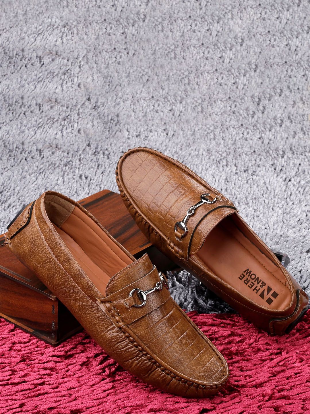 HERE&NOW Men Textured Horsebit Loafers