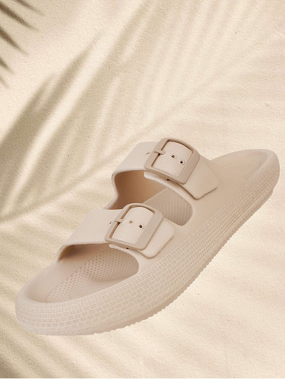 TRV Men Buckle Detailed Slip On Flip Flops