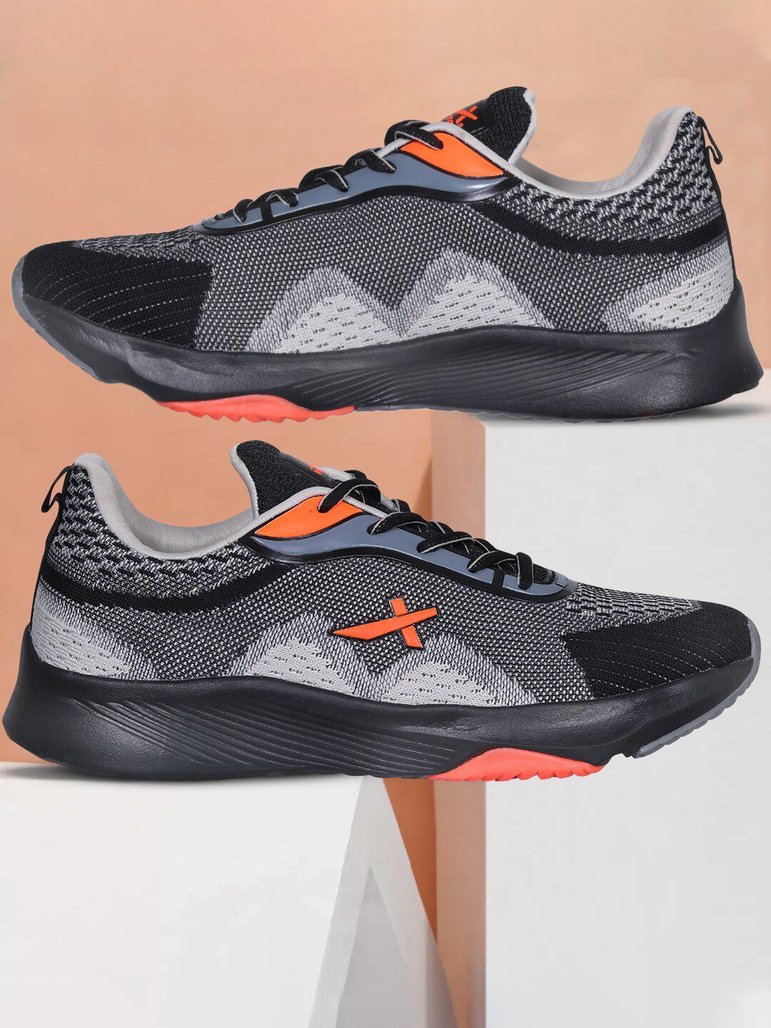 VECTOR X Unisex Textured Lace-Up Running Shoes