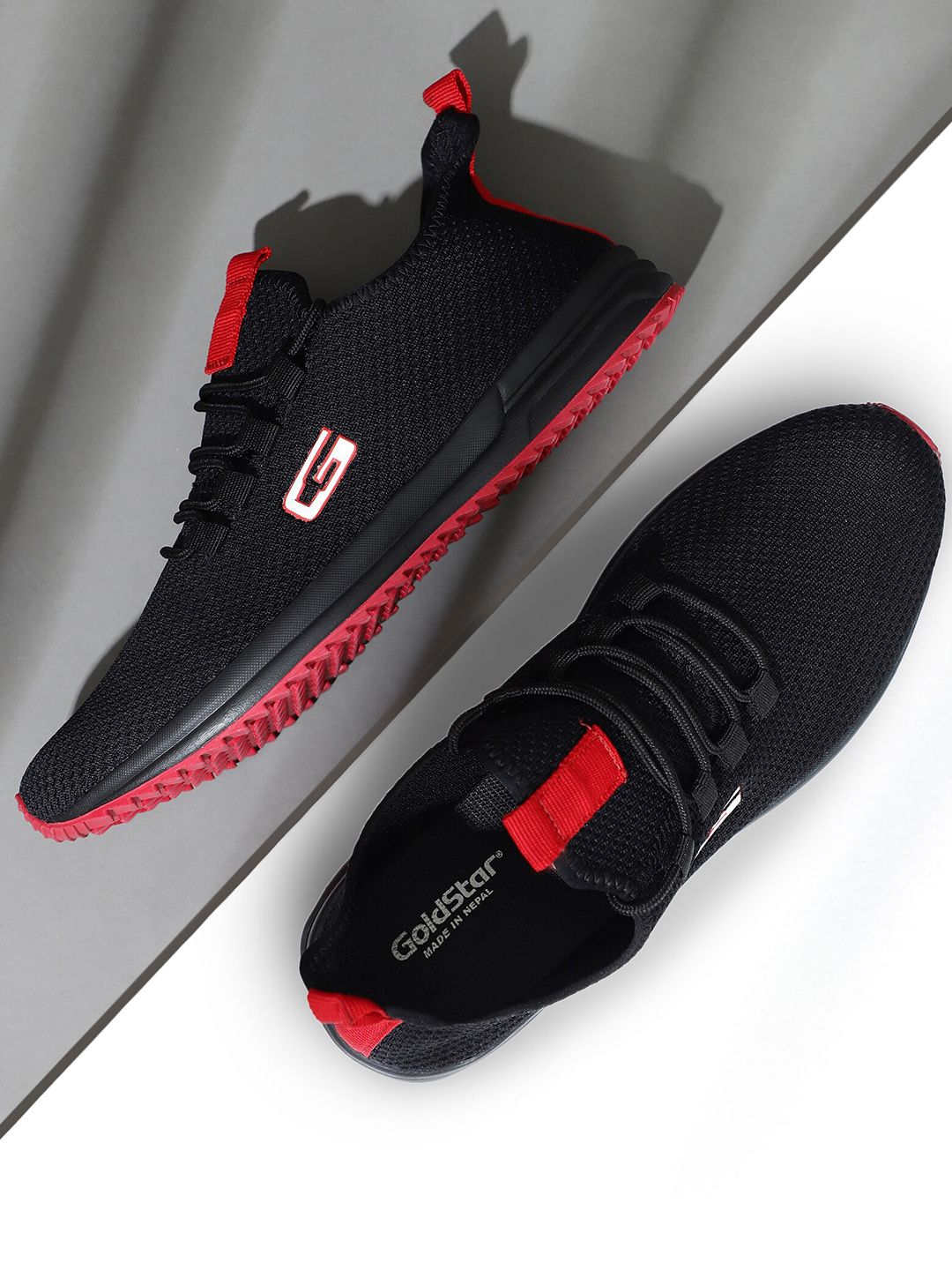 Goldstar Men Textured Lightweight Walking Shoes