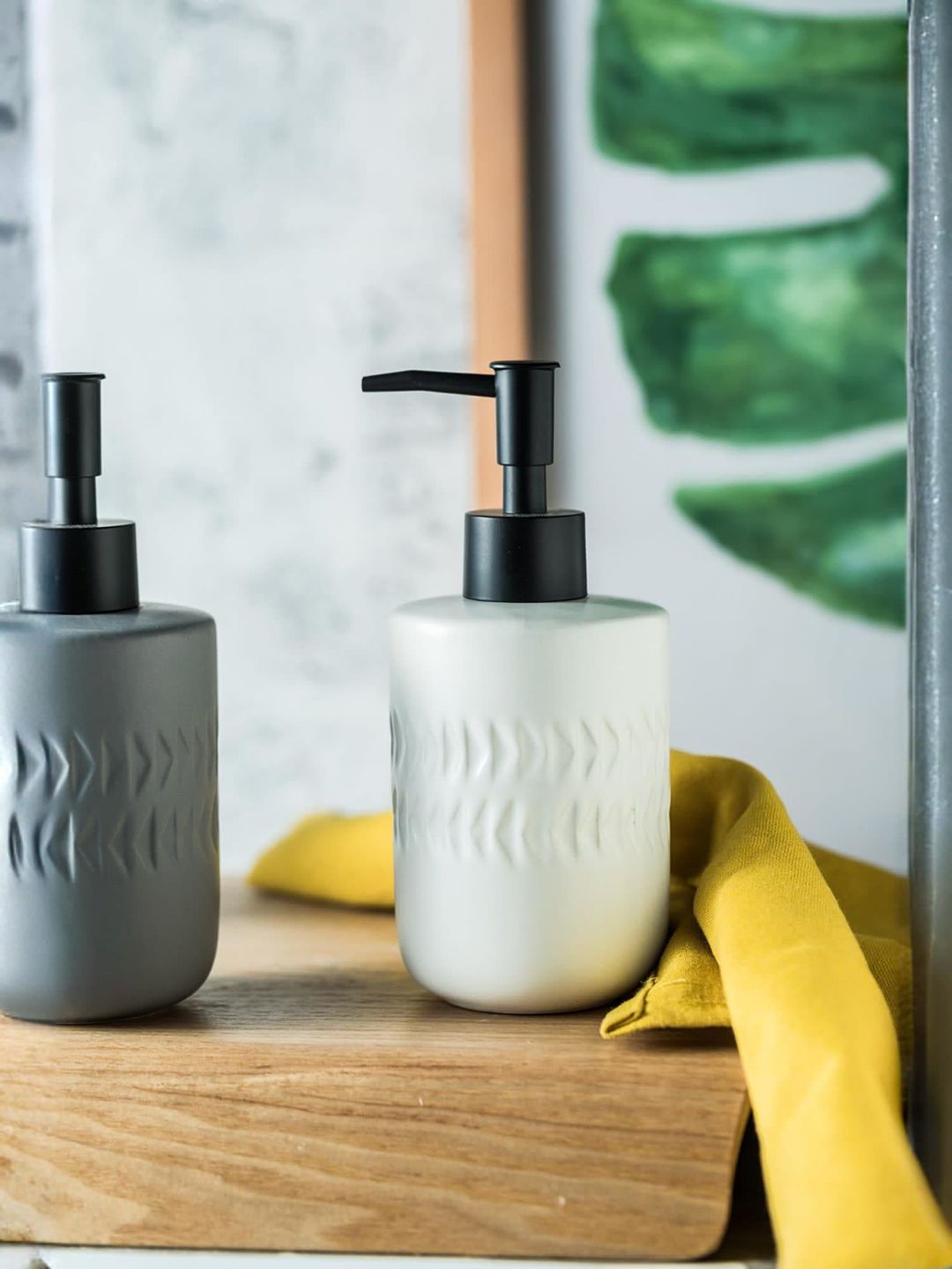 UMAI White Stoneware Soap Dispenser Bathroom Accessories 250 ml