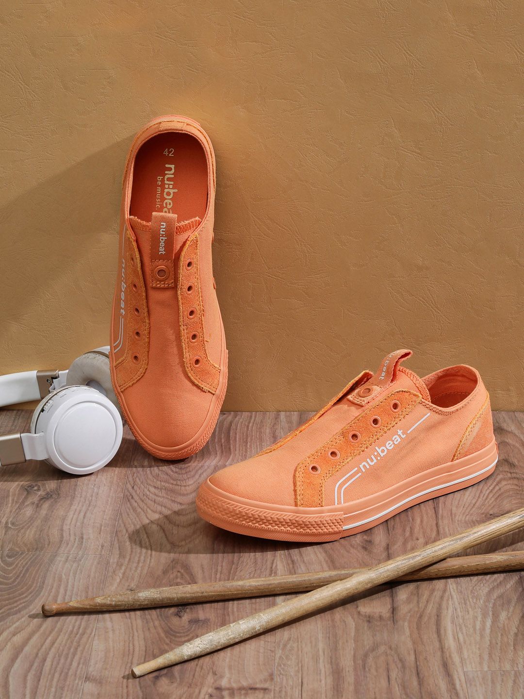 nubeat C MINOR Orange Men Sneakers