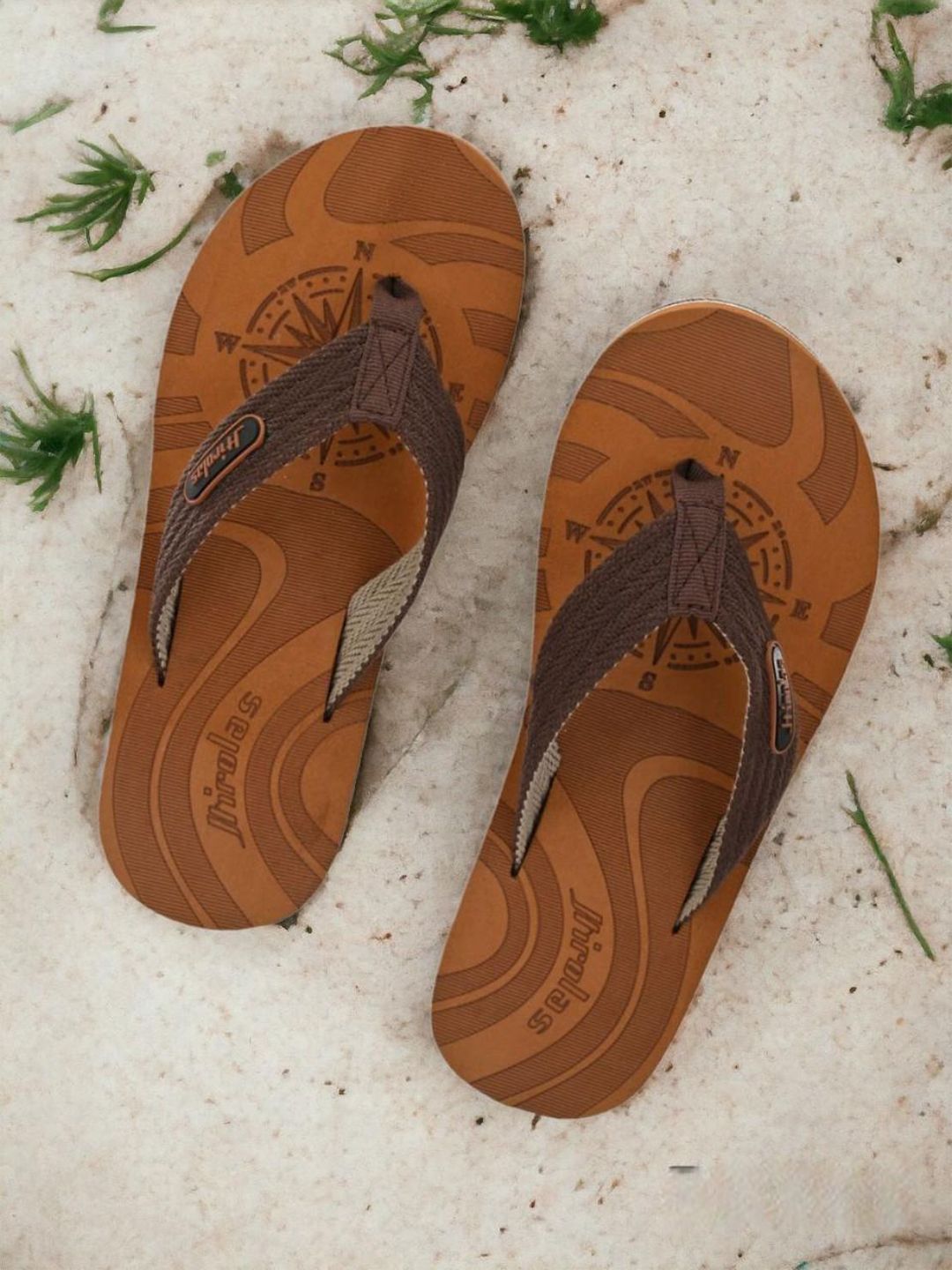 HIROLAS Men Textured Thong Flip-Flops
