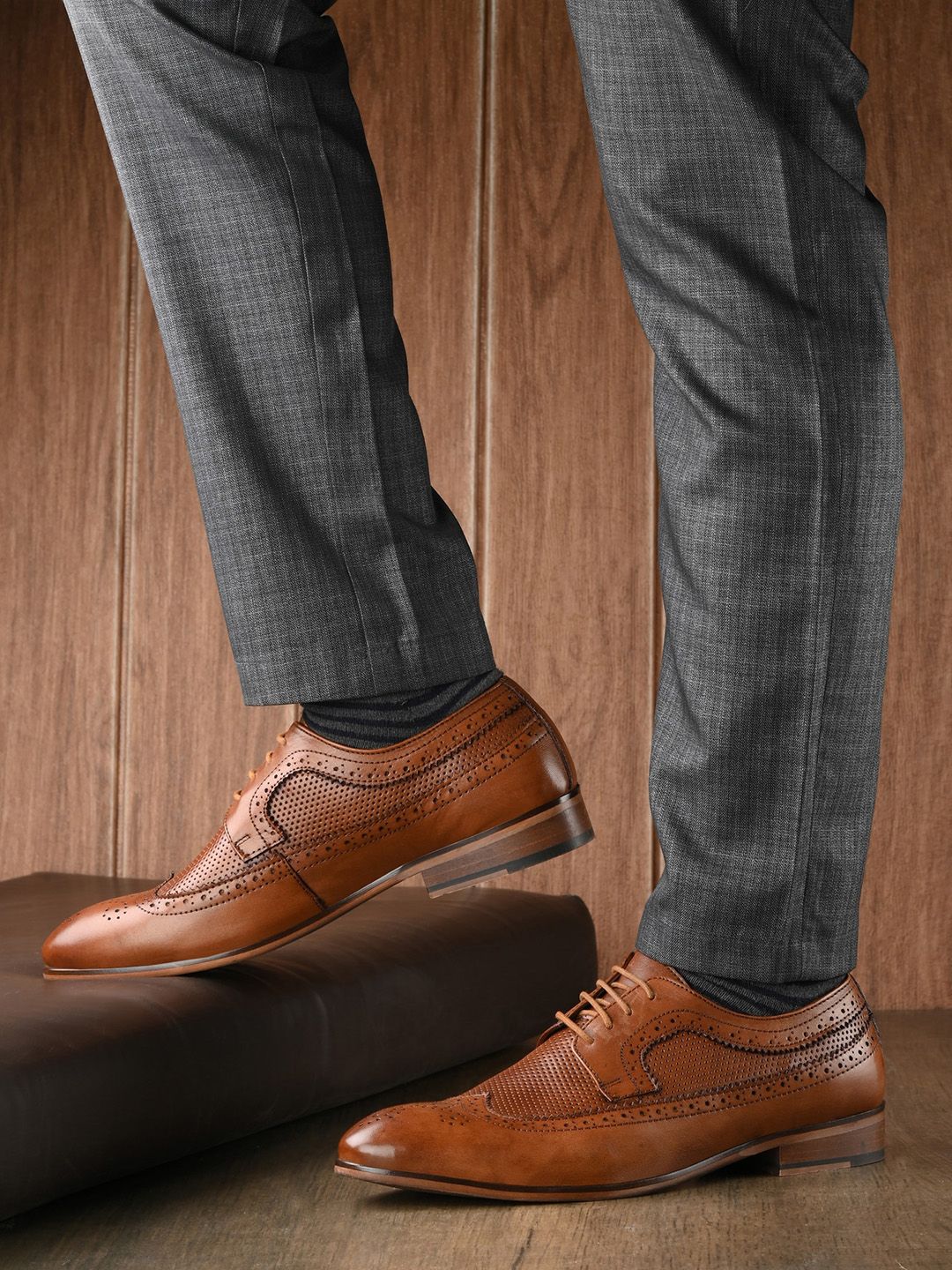 House of Pataudi Men Leather Lace-Up Formal Brogues