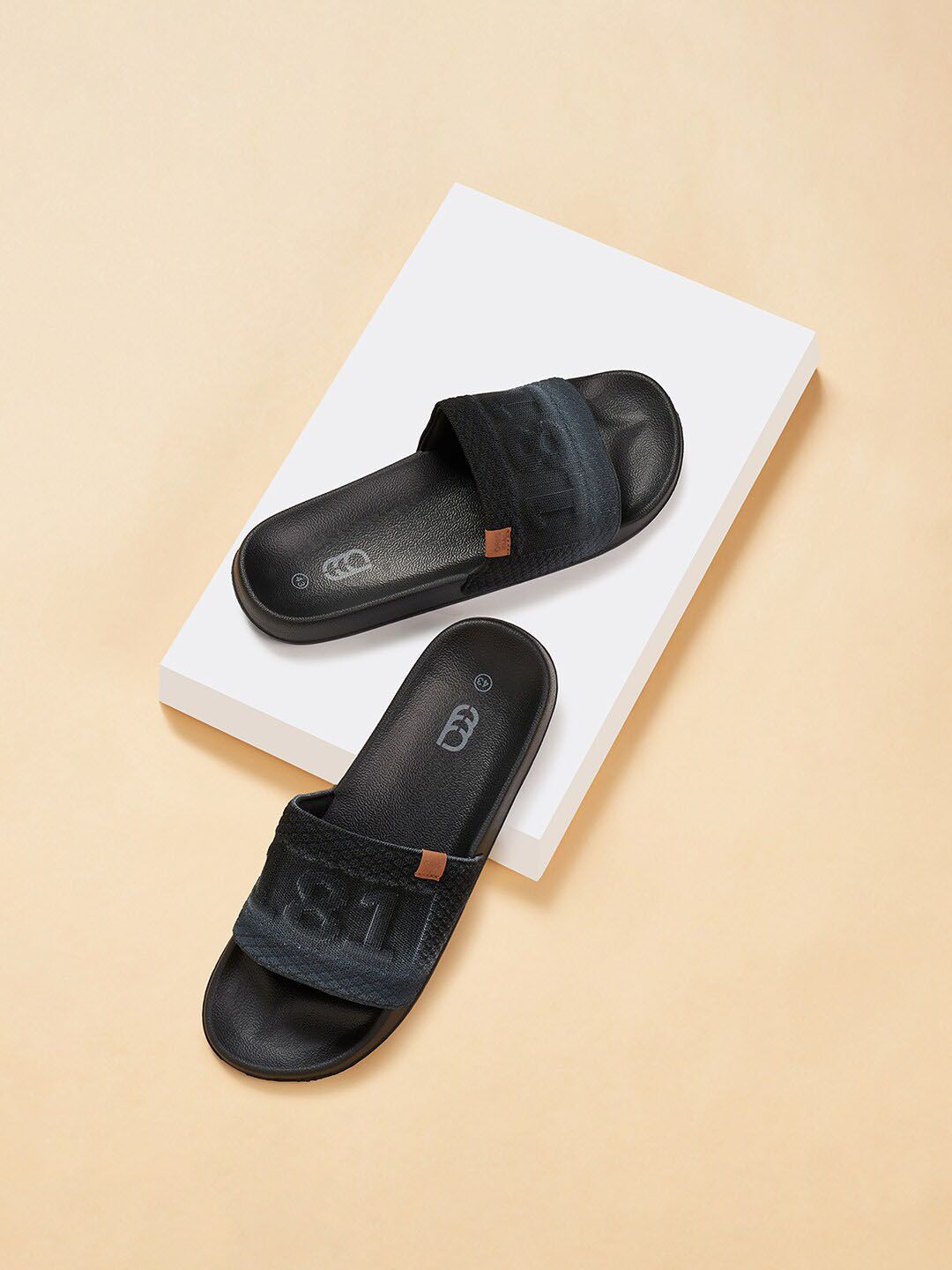 Ajile by Pantaloons Men Textured Sliders