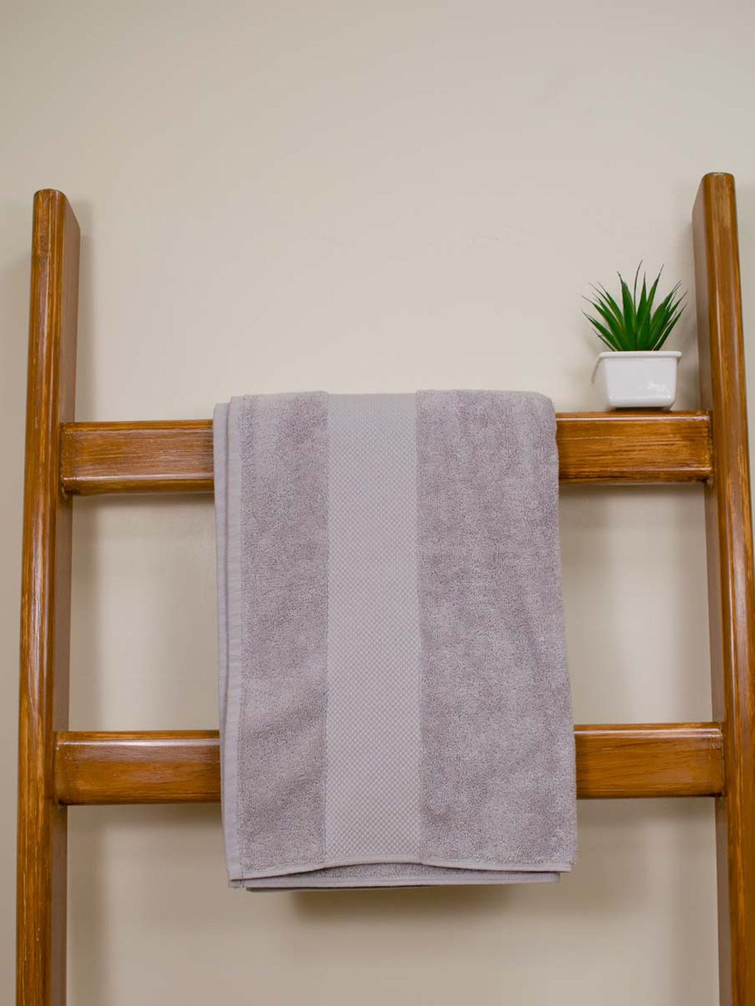 Aura Grey Organic Cotton 610 GSM Bath Towel