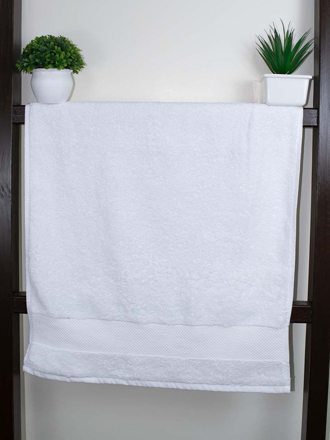 Aura White Organic Cotton 610 GSM Hand Towel