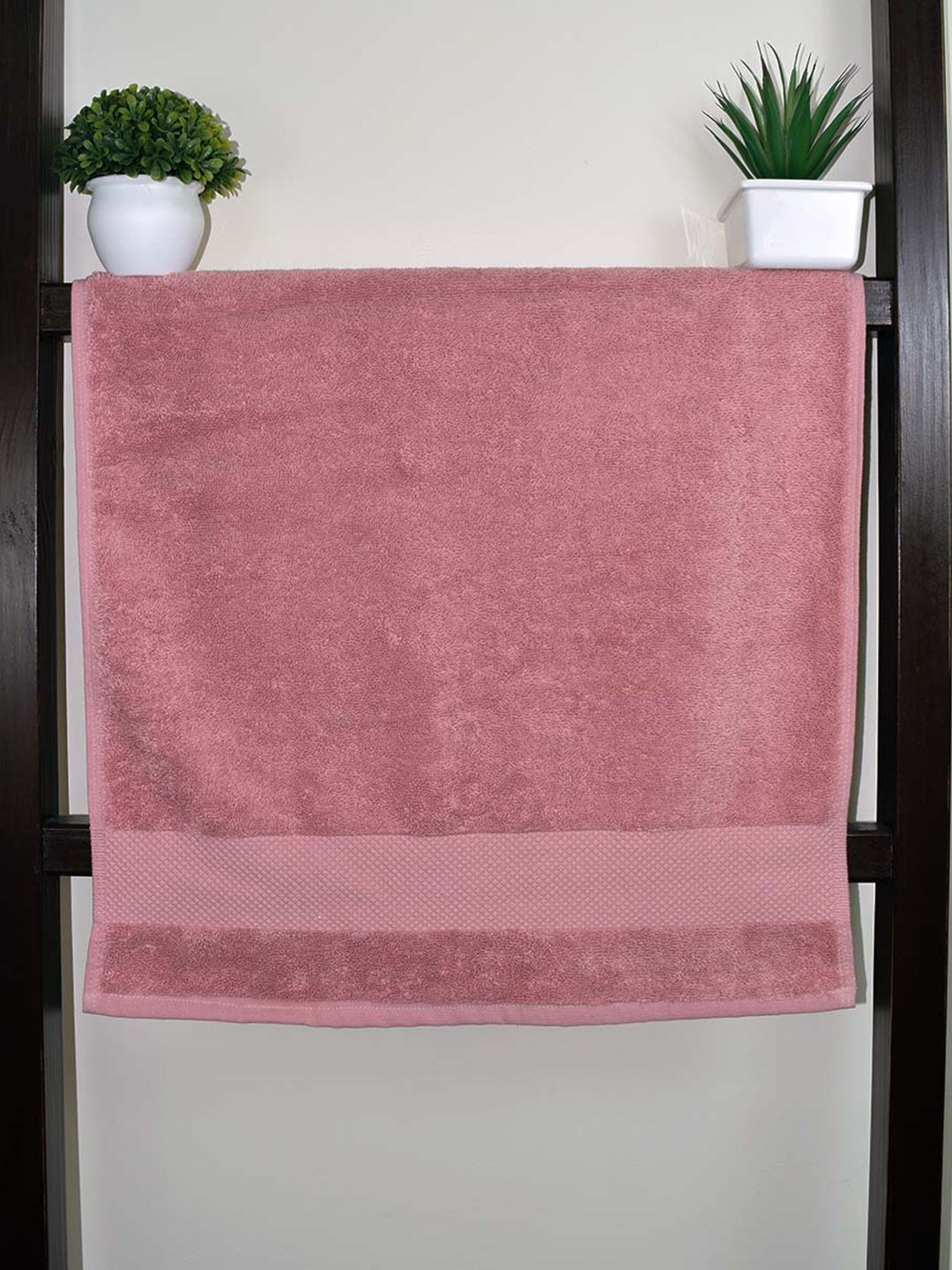 Aura Peach Organic Cotton 610 GSM Hand Towel