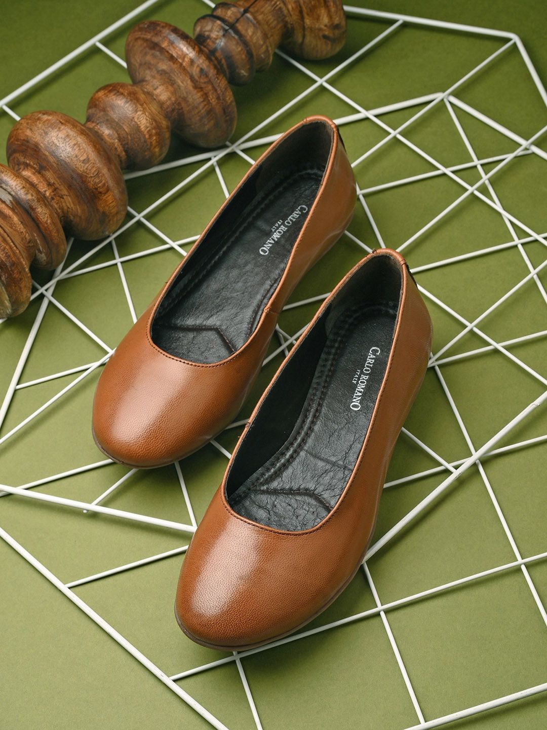 CARLO ROMANO Round Toe Leather Ballerinas