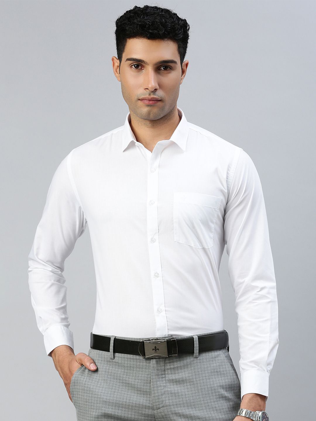Ramraj Men Solid Spread Collar Regular Fit Casual Shirt