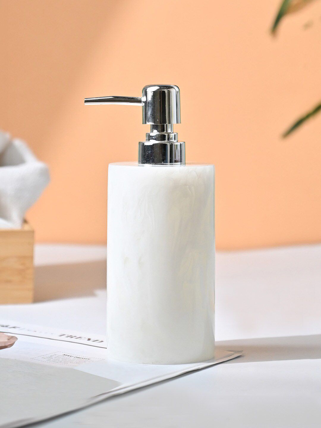 MARKET99 Unisex White Bathroom Accessories