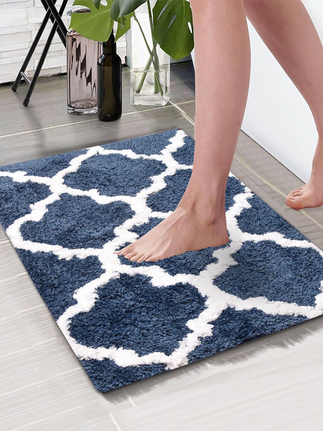 Aura Blue & White Printed Rectangular 1850 GSM Anti Skid Bath Rug