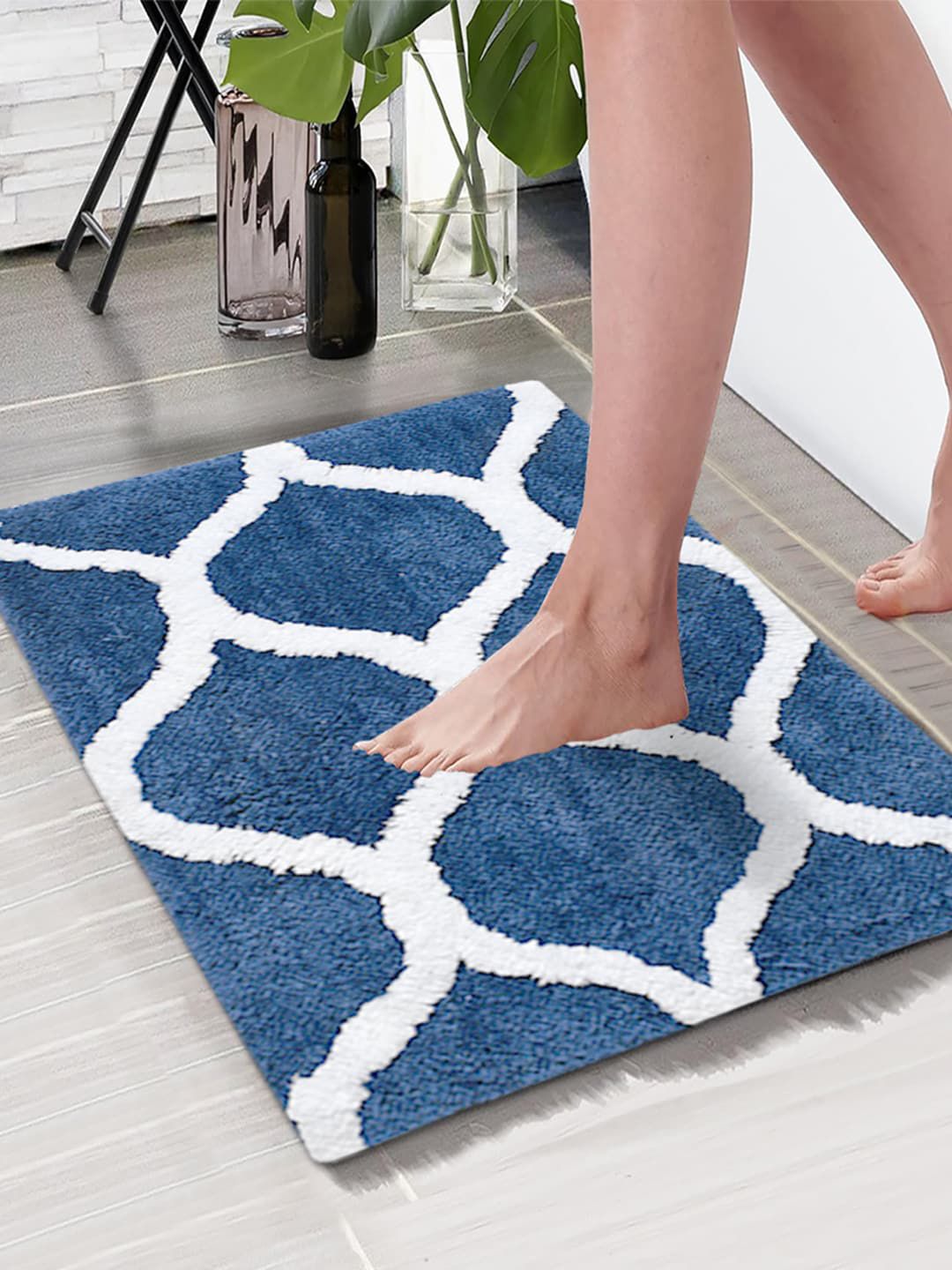 Aura Turquoise Blue & White Printed Rectangular Anti Skid 1850 GSM Bath Mat
