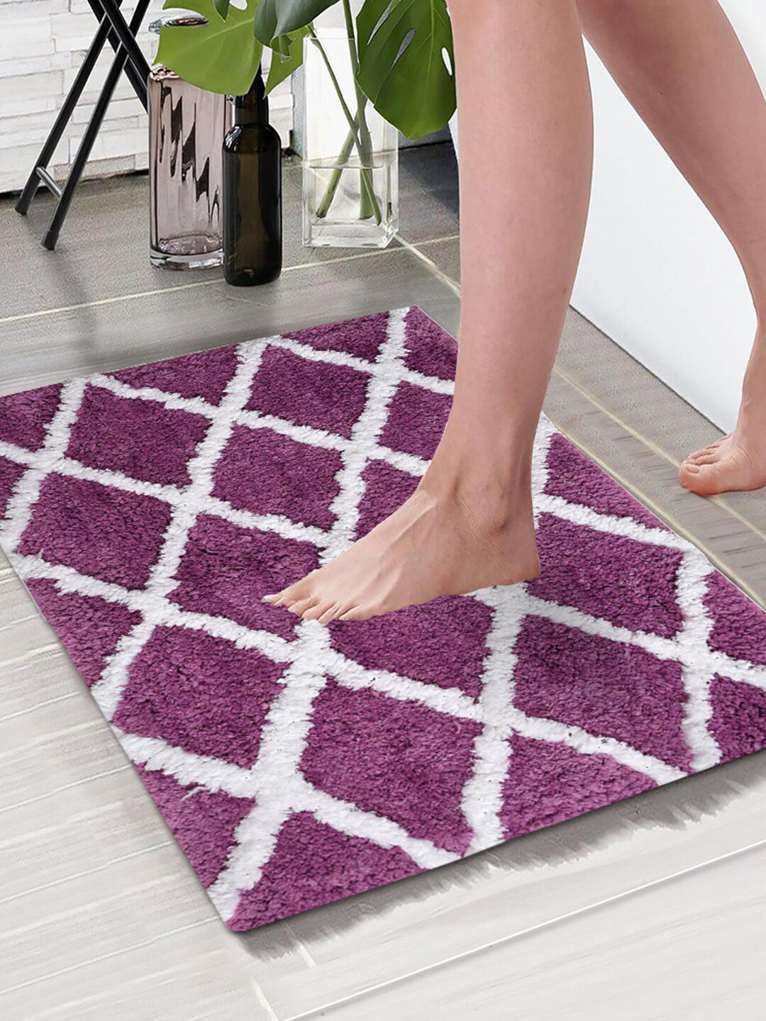 Aura Purple & White Checkered Rectangular 1850 GSM Anti Skid Bath Rug