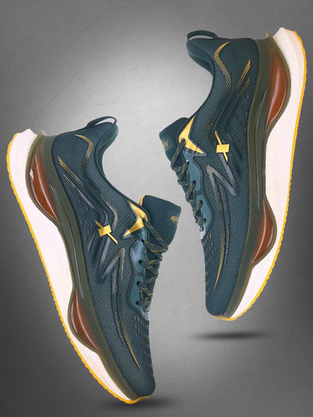 Sparx Men Textured Lace-Up Sports Shoes