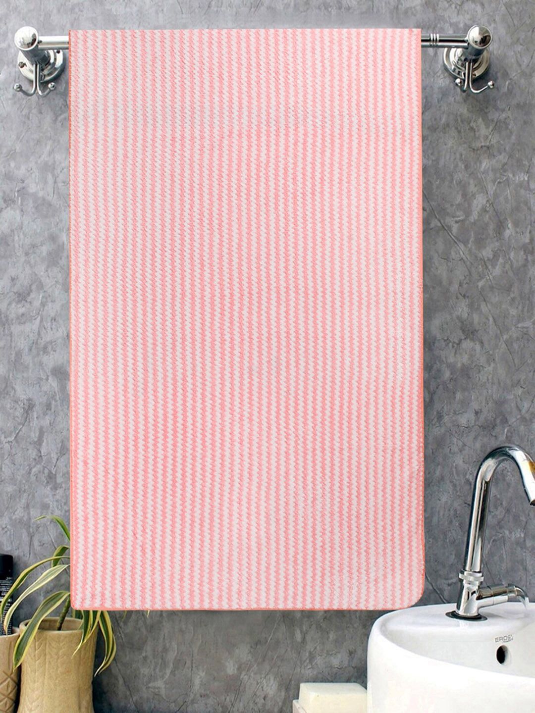 Aura Pink & White 2 Pcs Printed Super Soft Microfiber 350 GSM Bath Towels