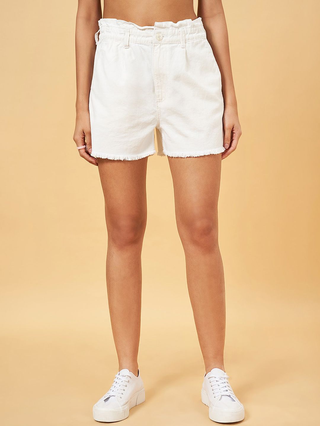 People Women White Mid-Rise Pure Cotton Denim Shorts