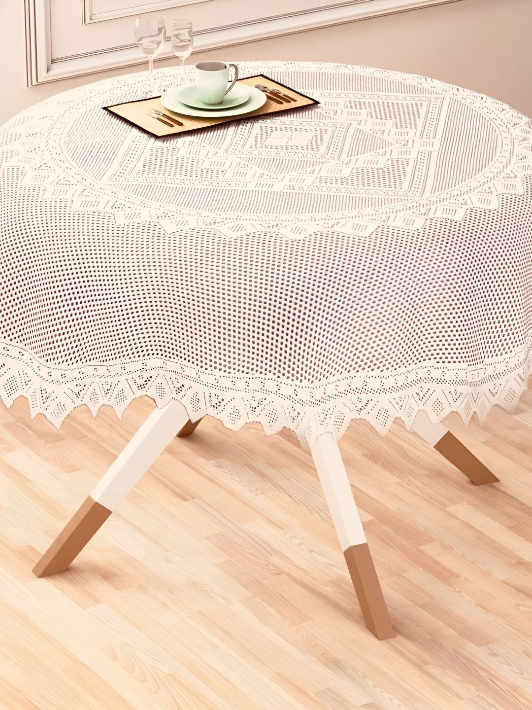 BIGGER FISH Beige & White Cotton 6 Seater Table Cover