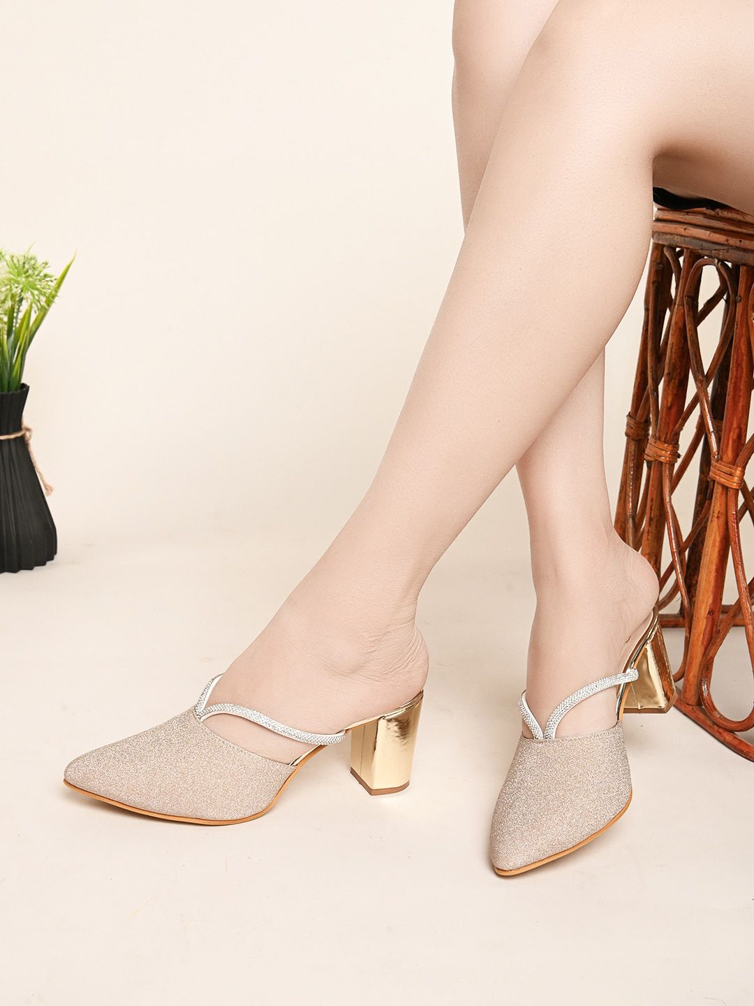 XE Looks Embellished Textured Pointed Toe Block Heel Mules