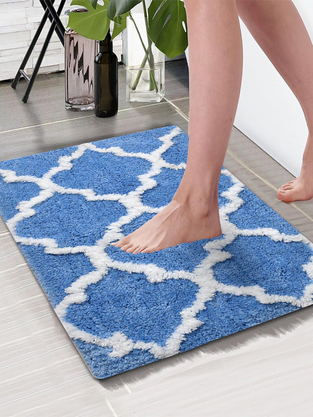 Aura Turquoise Blue & White Printed Anti-Skid 1850 GSM Bath Rug