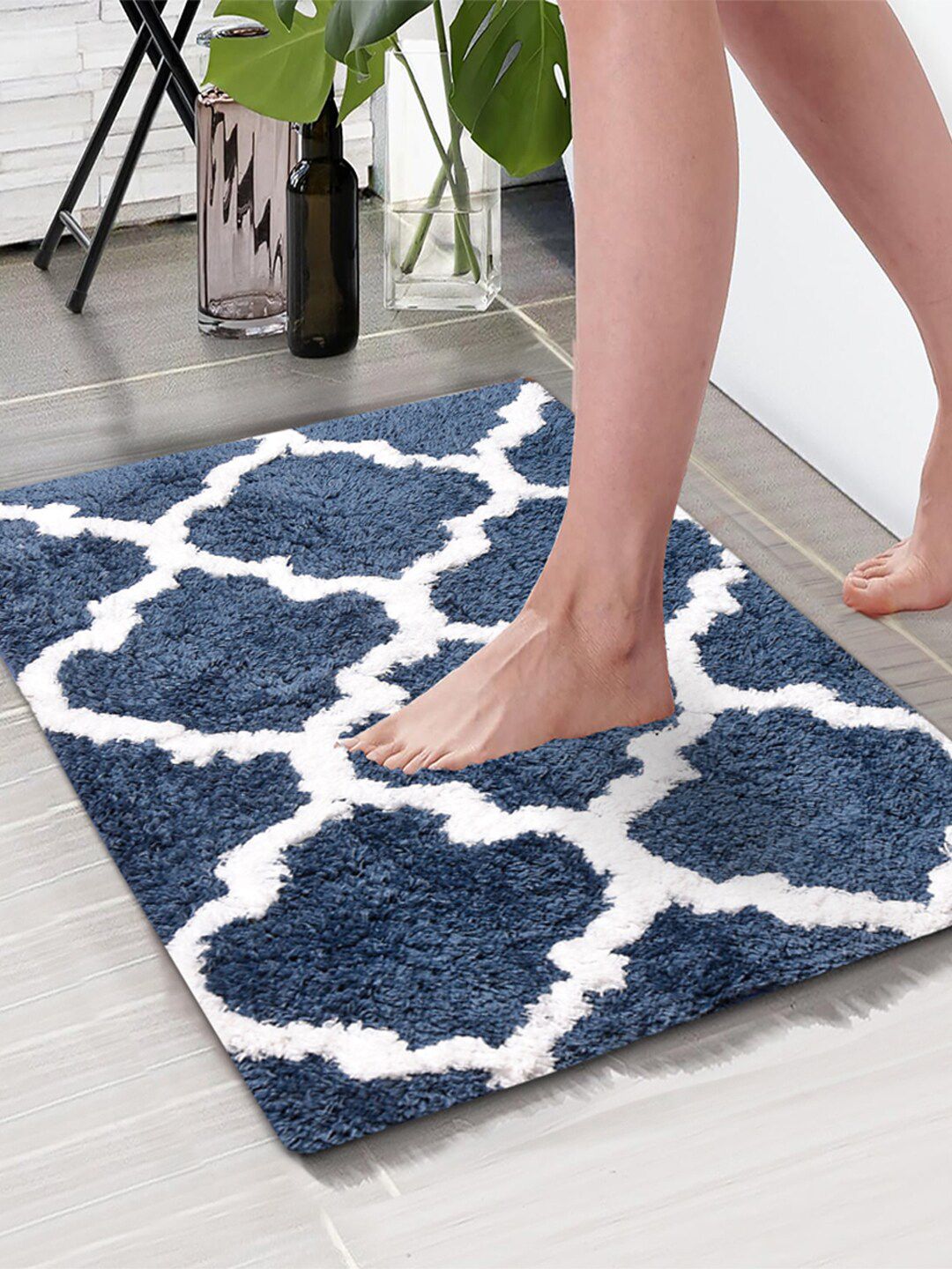 Aura Navy Blue & White Printed Anti-Skid 1850 GSM Bath Rug