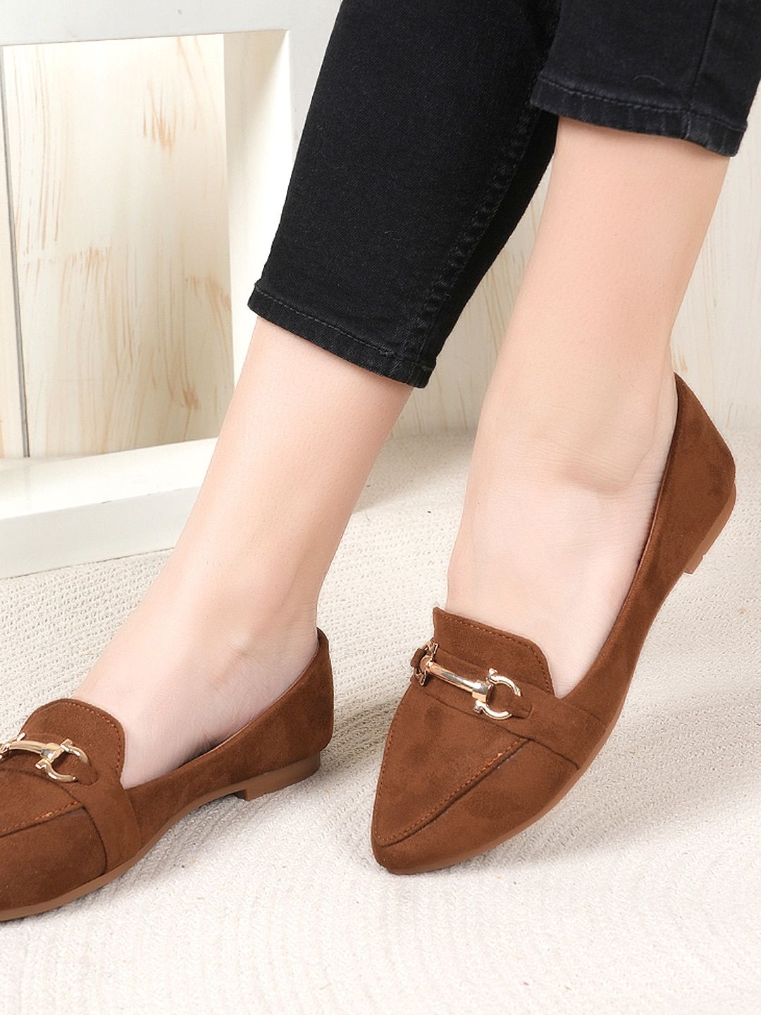 DressBerry Tan Brown Pointed Toe Buckles Detail Ballerinas