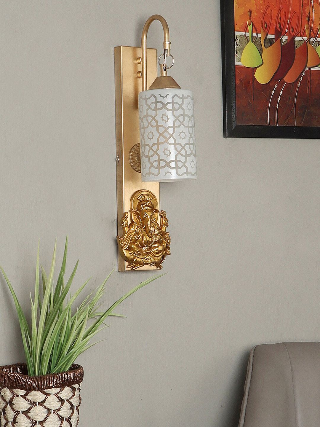 decorativeray Gold-Toned & White Printed Abstract Shaped Metal Wall Lamp