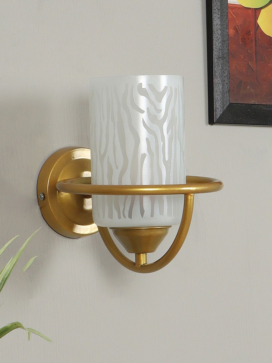 decorativeray Gold Toned & White Cylindrical Metal Wall Lamp