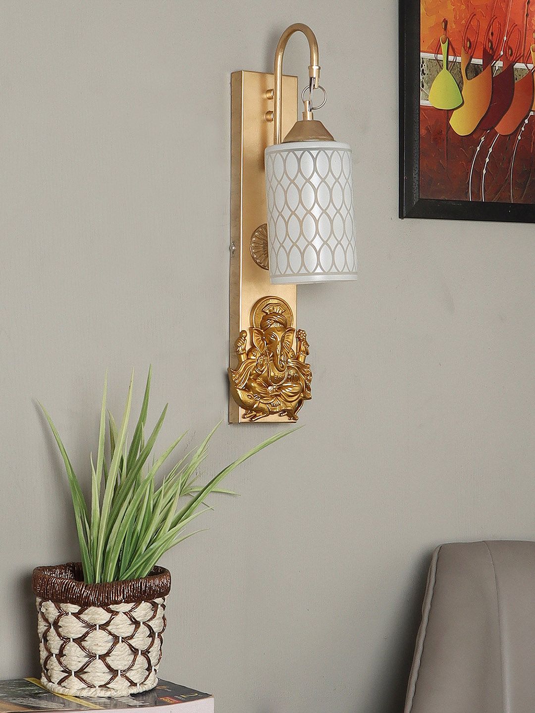 decorativeray Gold Toned & White Cylindrical Metal Wall Lamp